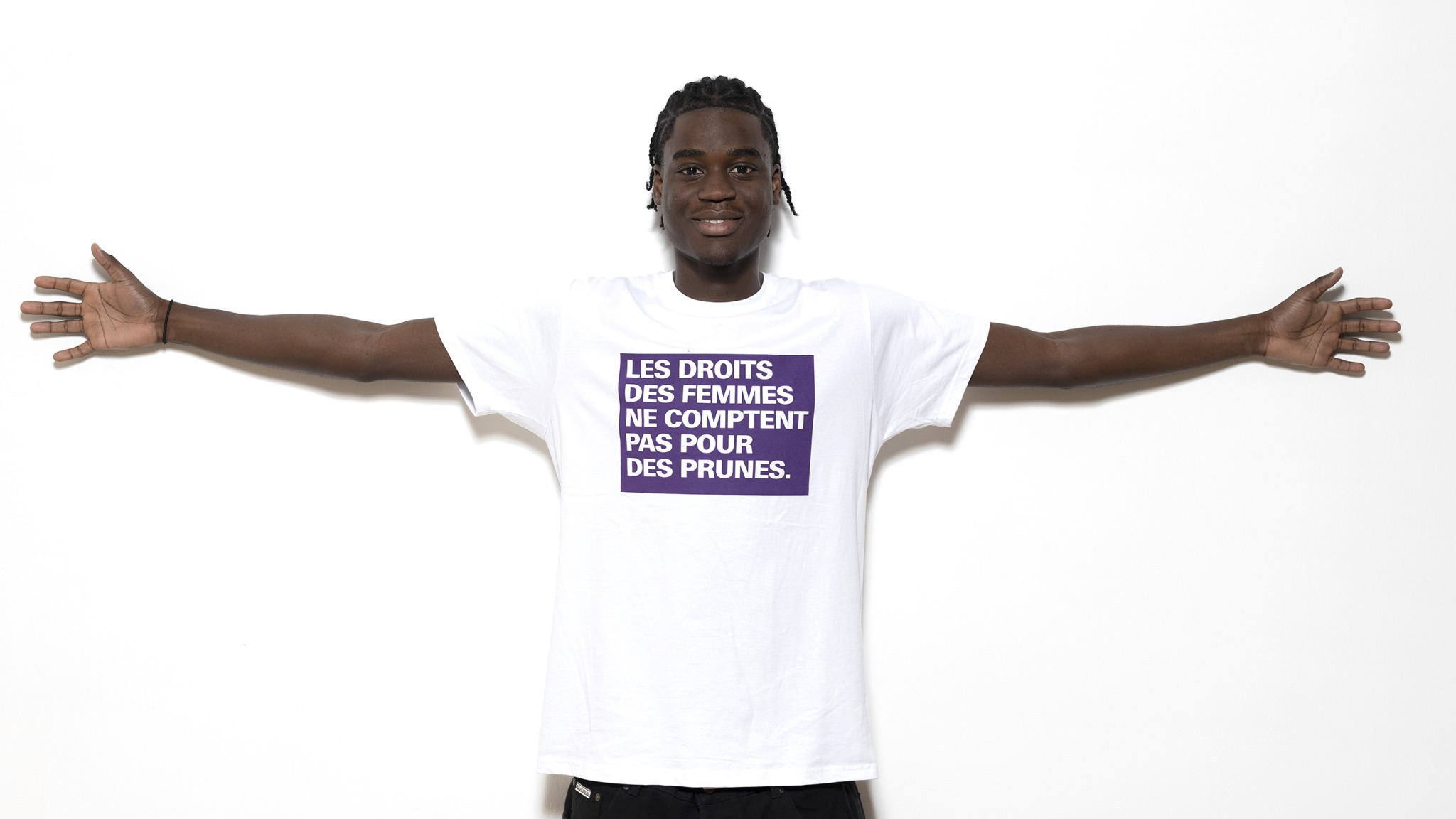 Portrait en t-shirt Les droits des femmes ne comptent pas pour des prunes